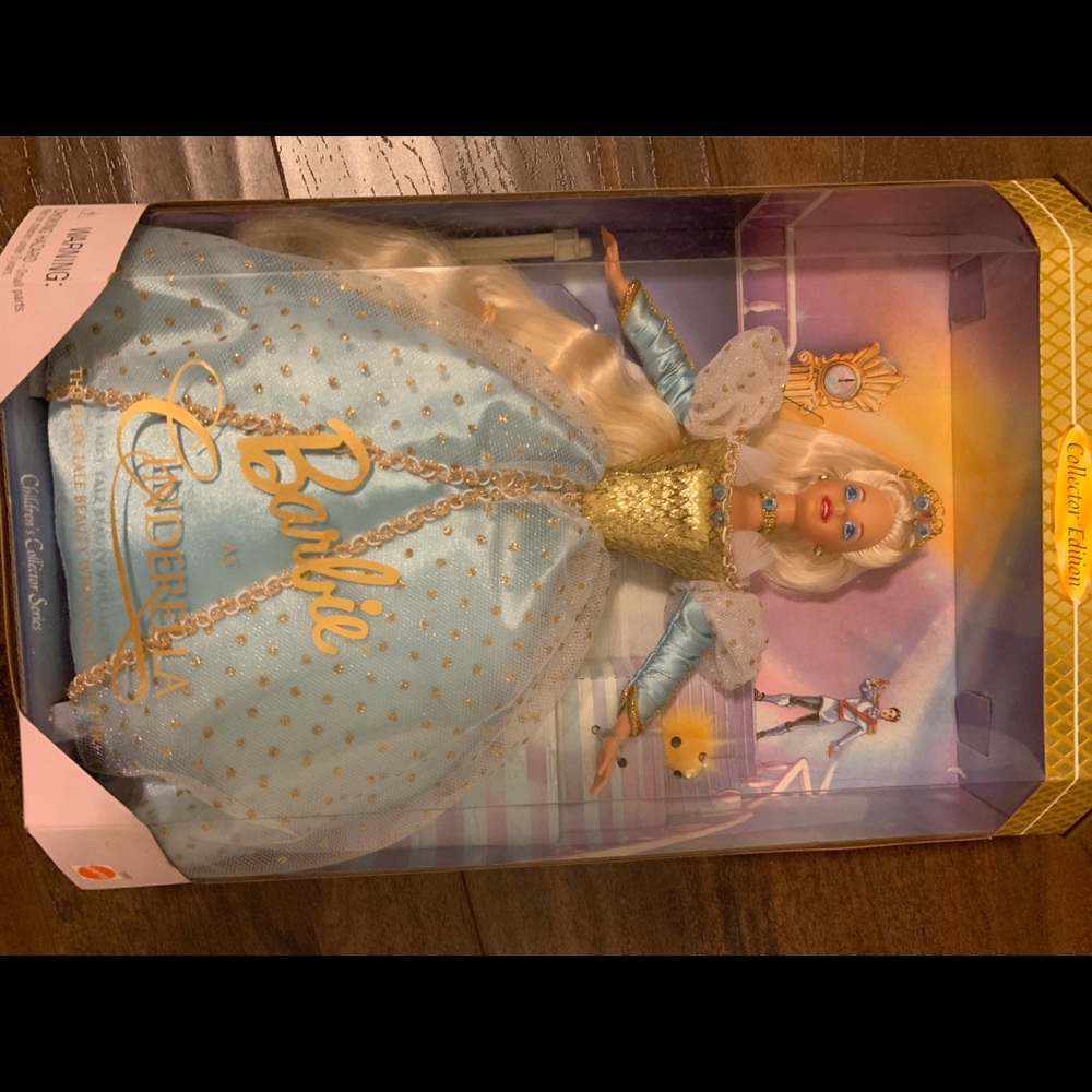 Brand new in Box Mattel Disney Cinderella Collectors Edition Barbie Doll 1996